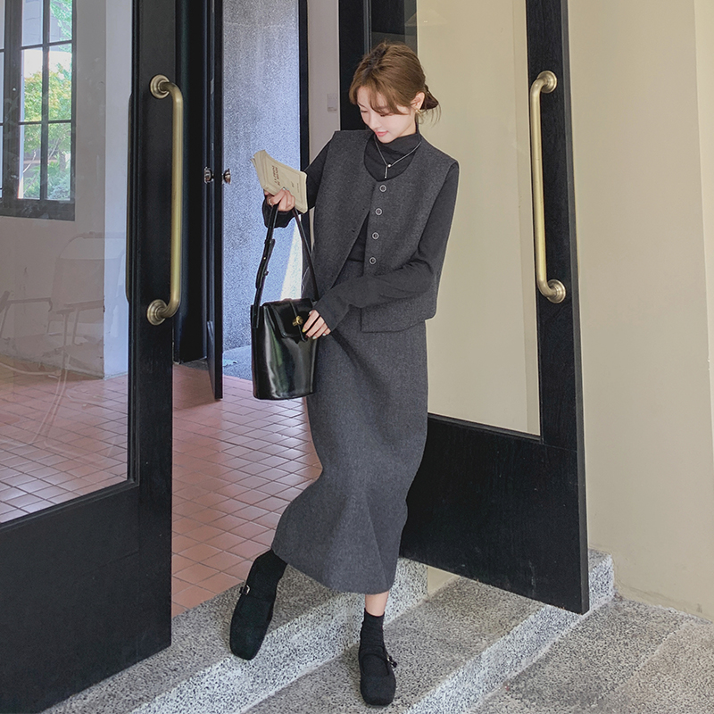 灰色高级感小香风马甲套装裙女2025春季复古气质轻熟风毛呢三件套
