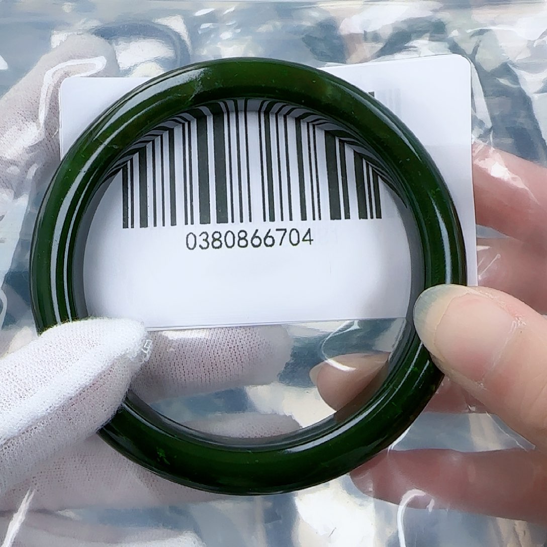 和田玉（碧玉）手镯未镶嵌63微瑕