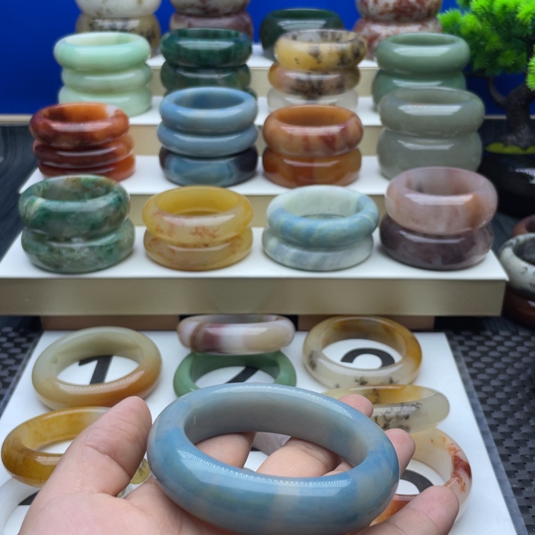 石英质玉手镯未镶嵌北****Y