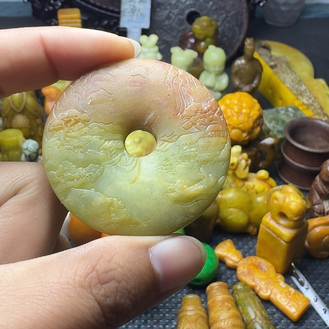 白玉菩提吊坠。。。