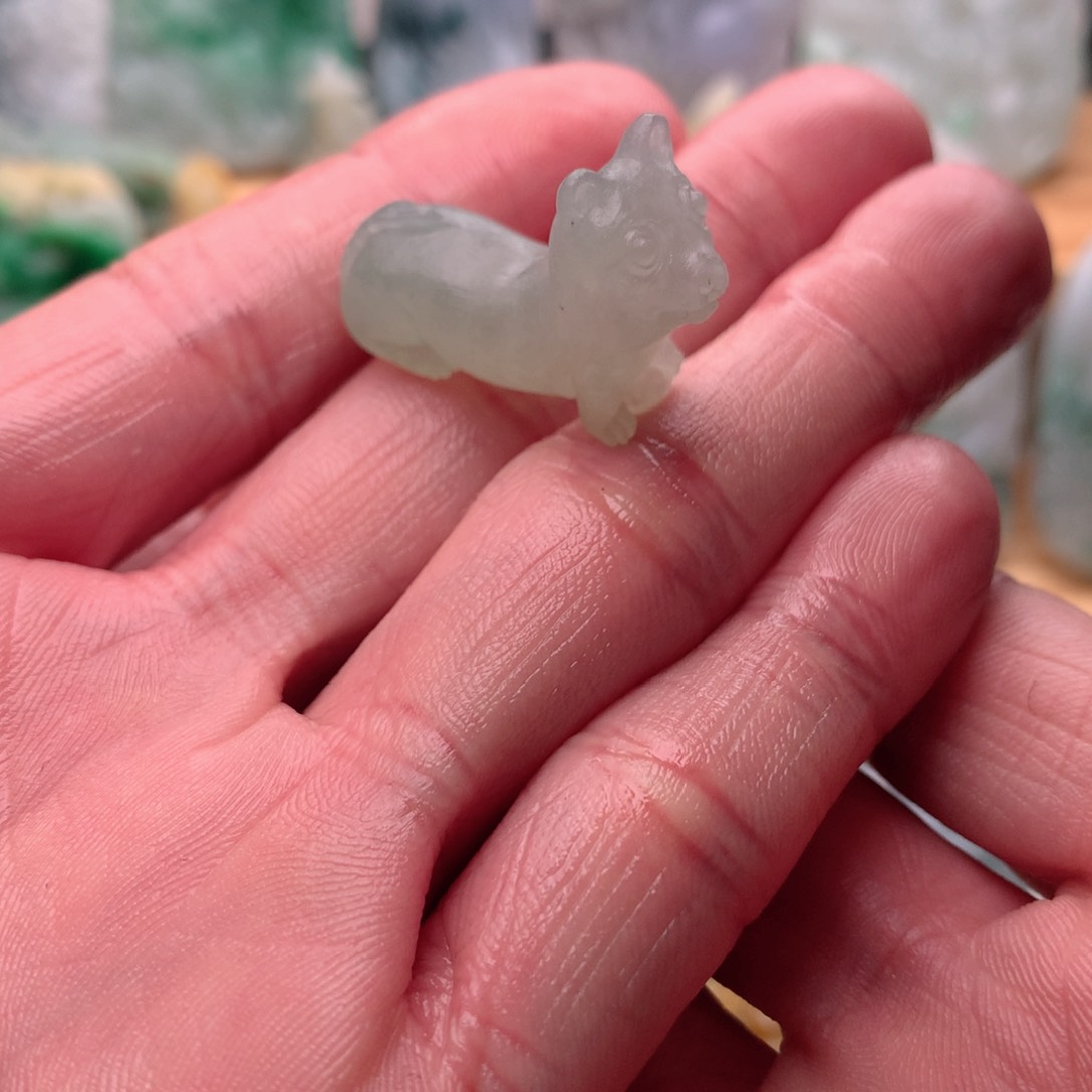 定制翡翠未镶嵌盐****人狗