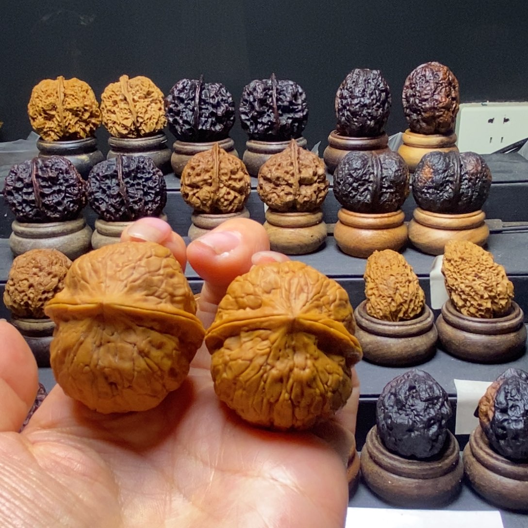 文玩核桃吊坠蛇皮球39