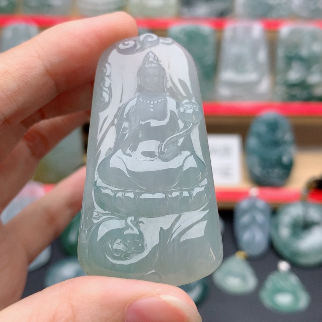 翡翠未镶嵌颈饰素衣