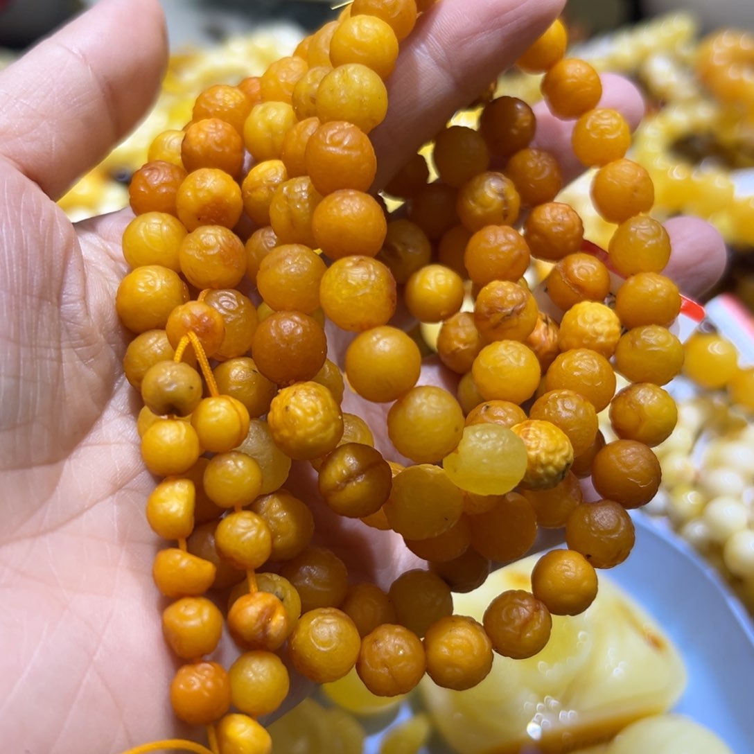 琥珀珠宝奇石未镶嵌