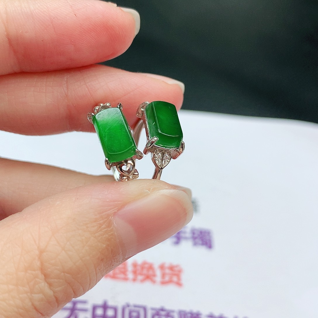翡翠颈饰未镶嵌随机发货