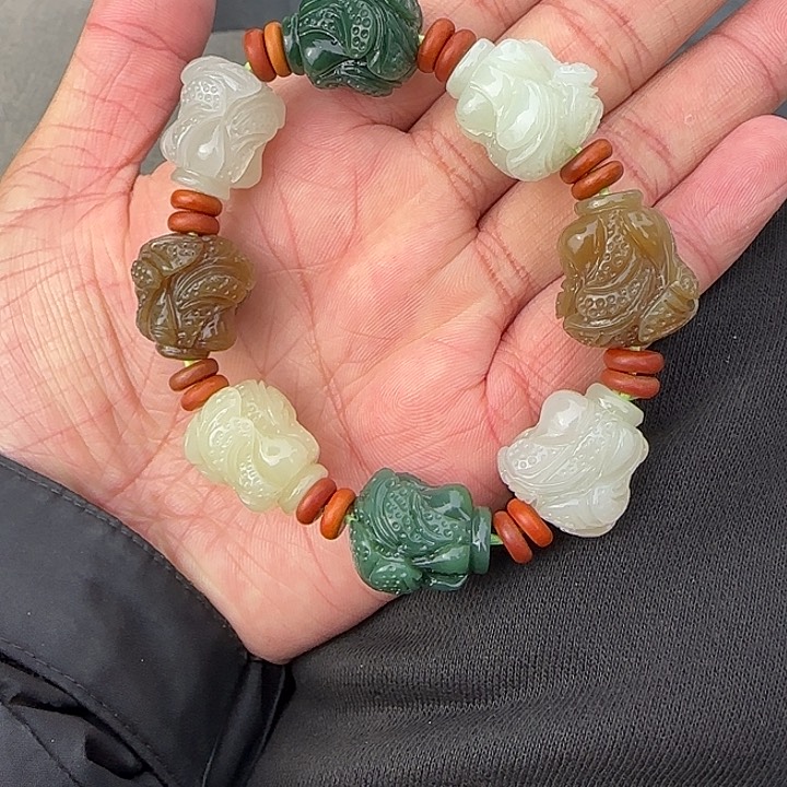 和田玉颈饰未镶嵌