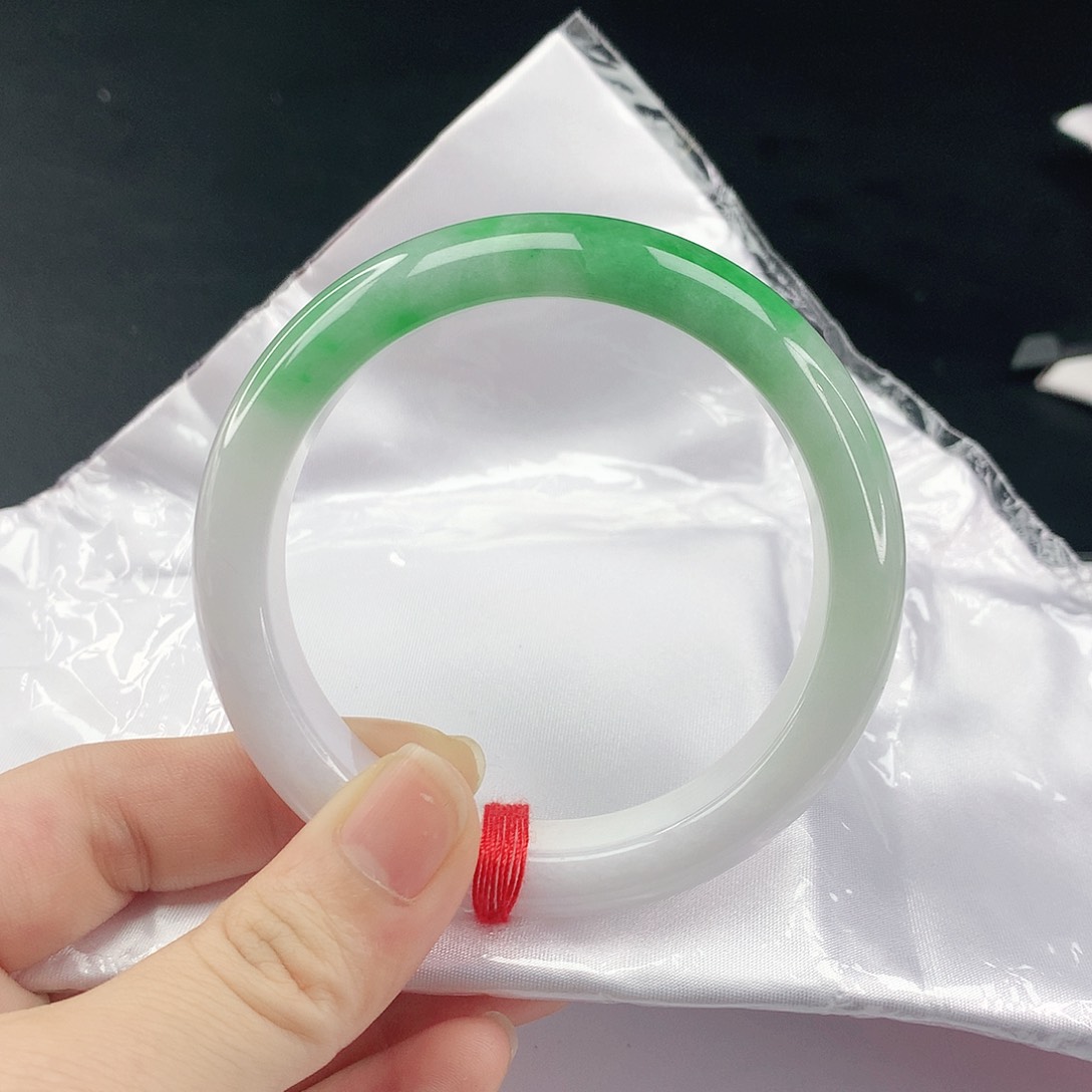 翡翠手镯未镶嵌翡翠304