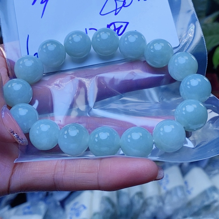 定制翡翠未镶嵌珠串