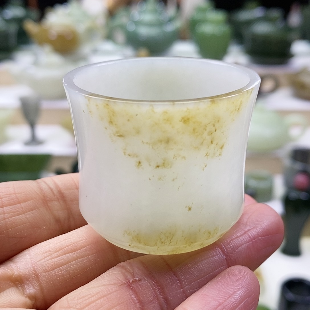 和田玉茶杯未镶嵌