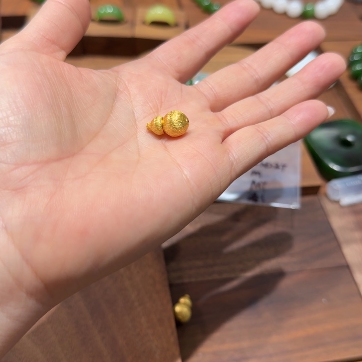 ***和田玉未镶嵌颈饰