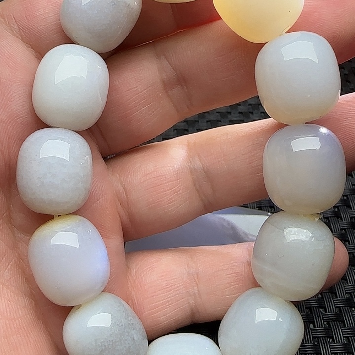 用***6玛瑙/玉髓未镶嵌颈饰