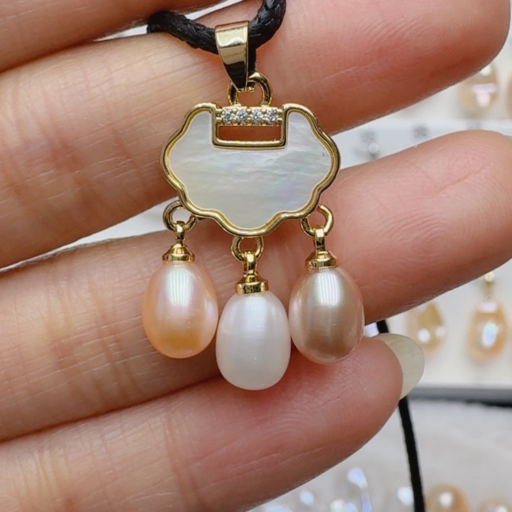 未镶嵌淡水珍珠颈饰