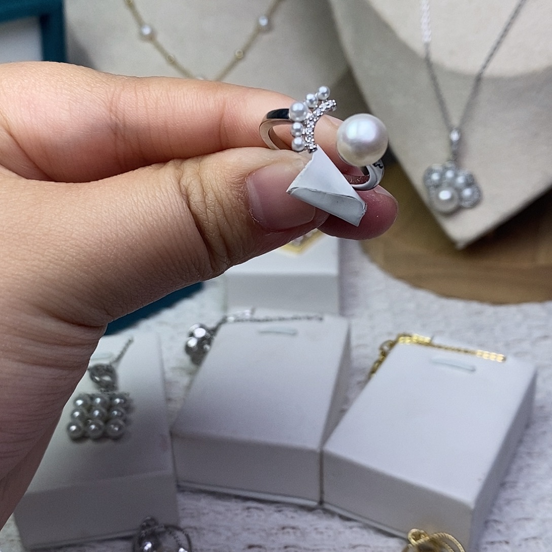 淡水珍珠银S925镶嵌耳饰