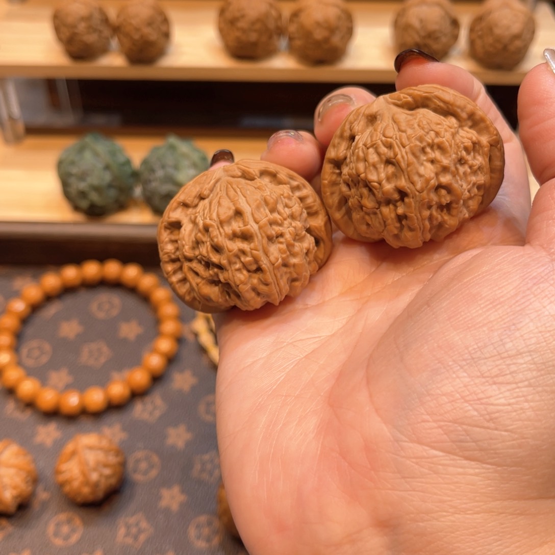 文玩核桃把件白****t白狮子41尺