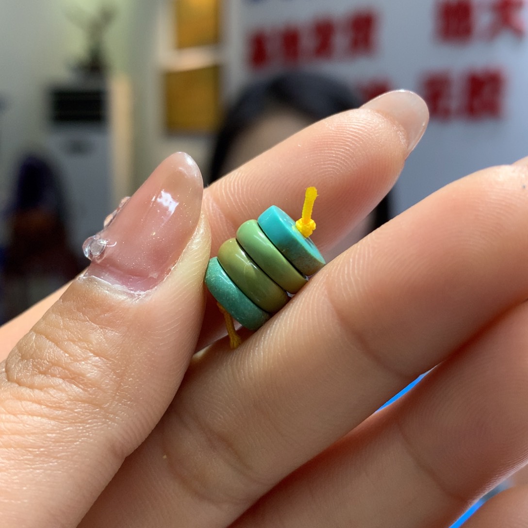 绿松石配饰未镶嵌