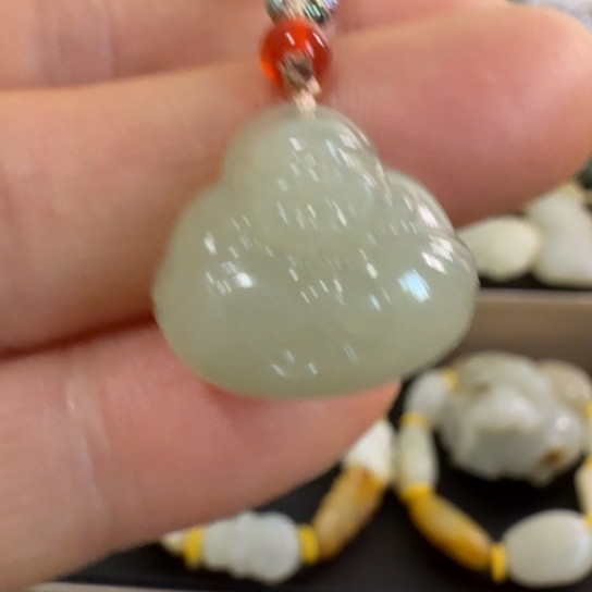 和田玉（糖玉）未镶嵌颈饰