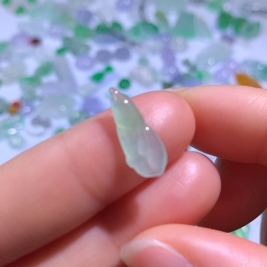 翡翠颈饰未镶嵌玉兰