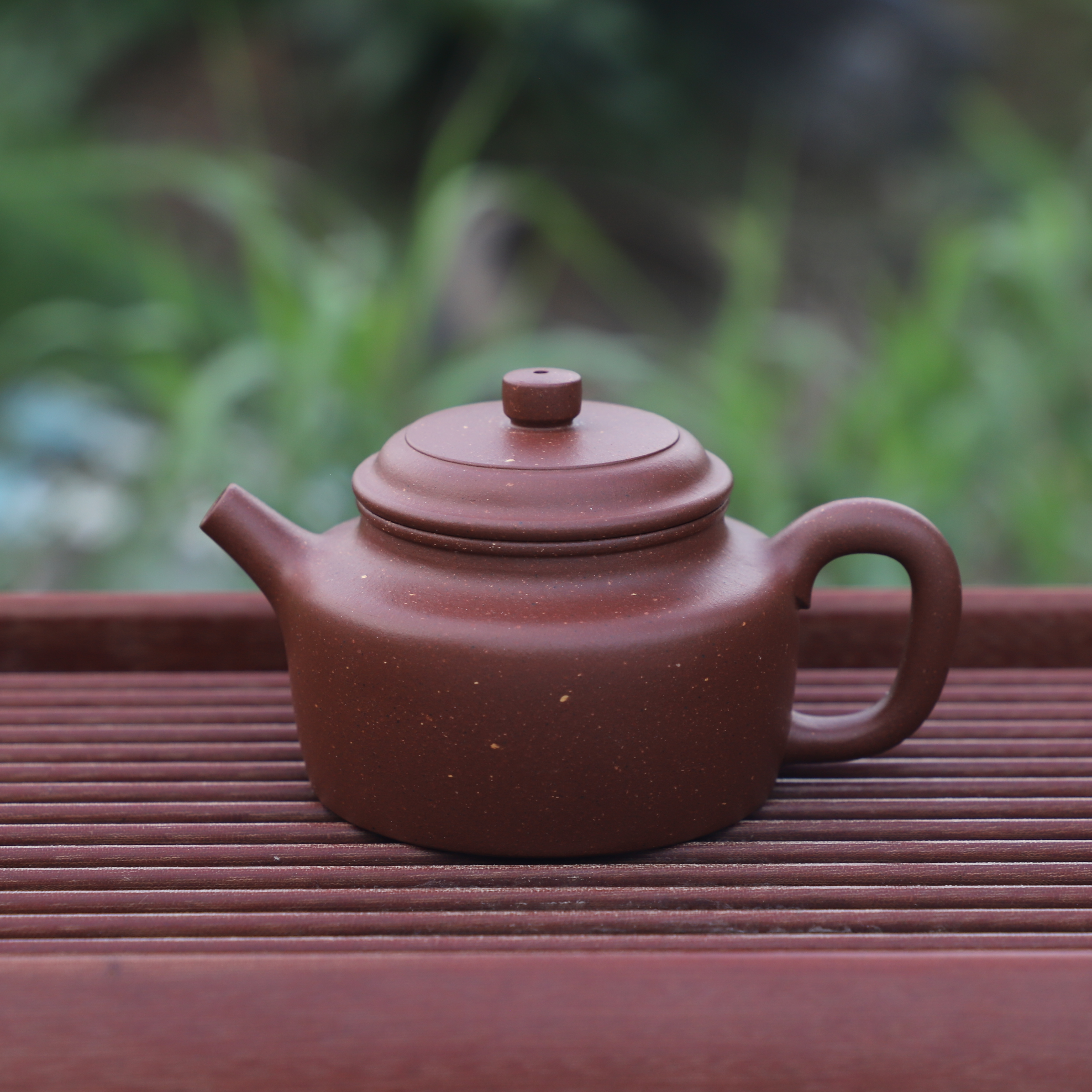 御壶清茗+德钟壶+140CC+黄龙山原矿紫泥+全手工制+神飚紫砂艺术