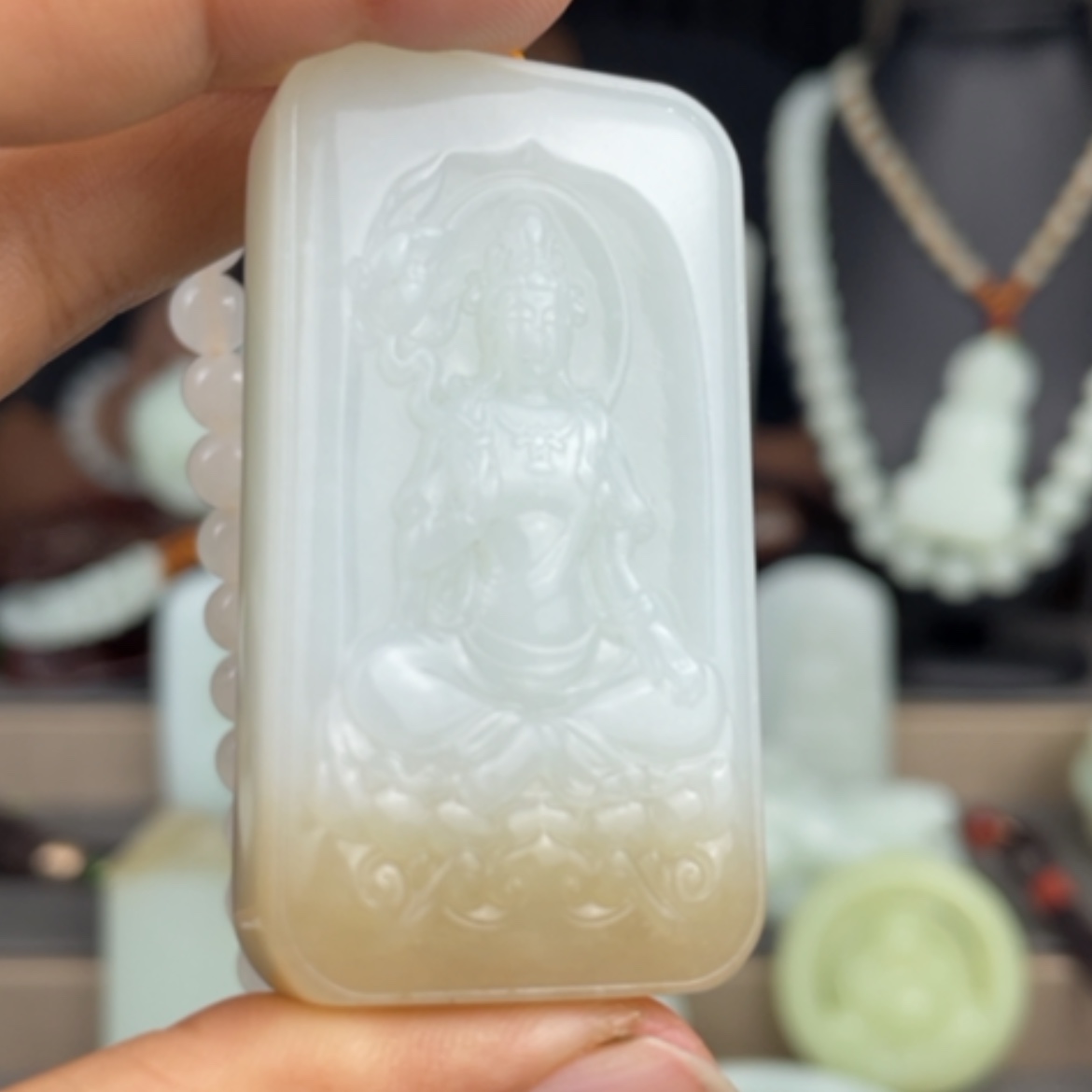 【闪购商品】颈饰未镶嵌和田玉