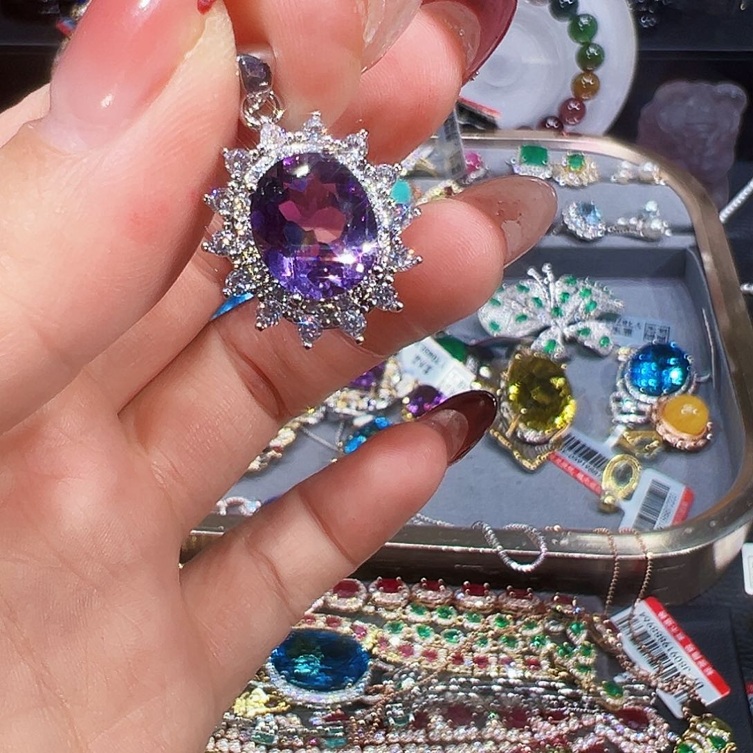 颈饰未镶嵌紫晶吊坠