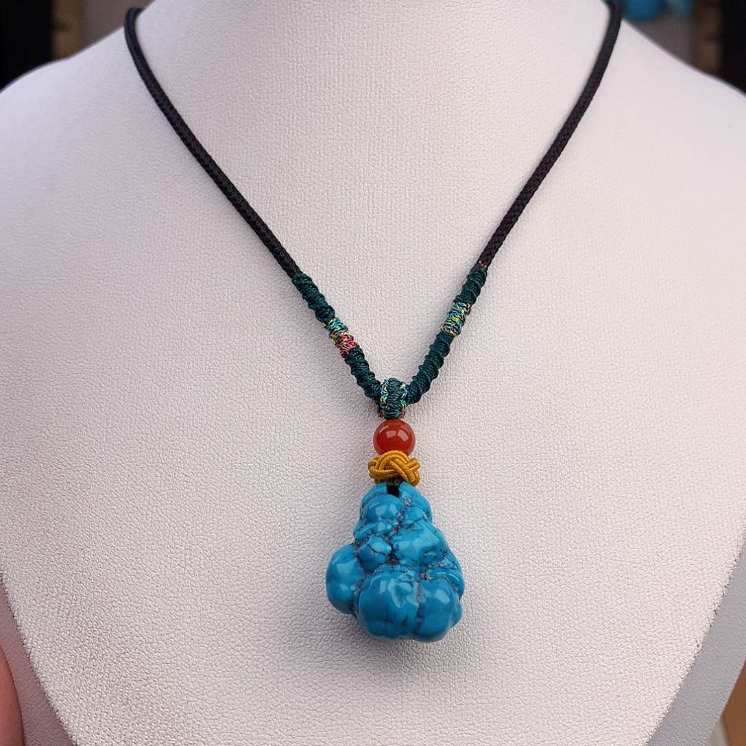 绿松石未镶嵌颈饰