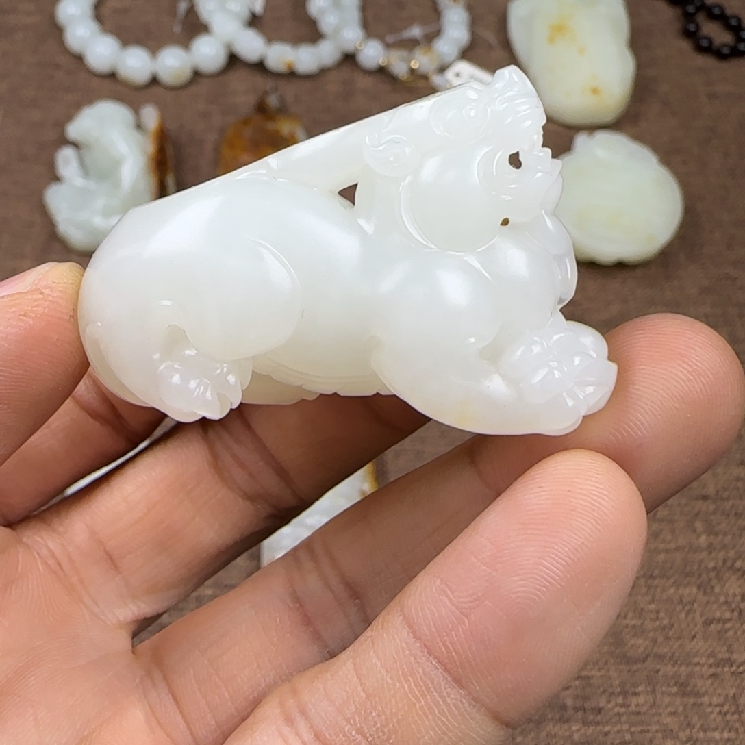 和田玉（糖玉）未镶嵌颈饰