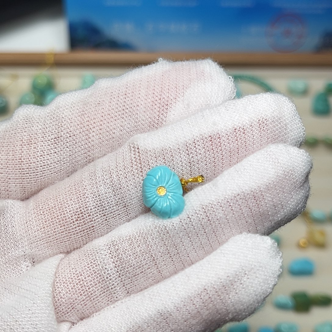 实***说绿松石未镶嵌珠宝半成品