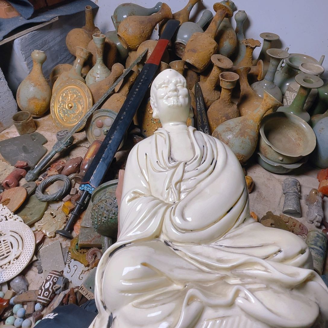 摆件坎坎坷坷才知道人生不易吧