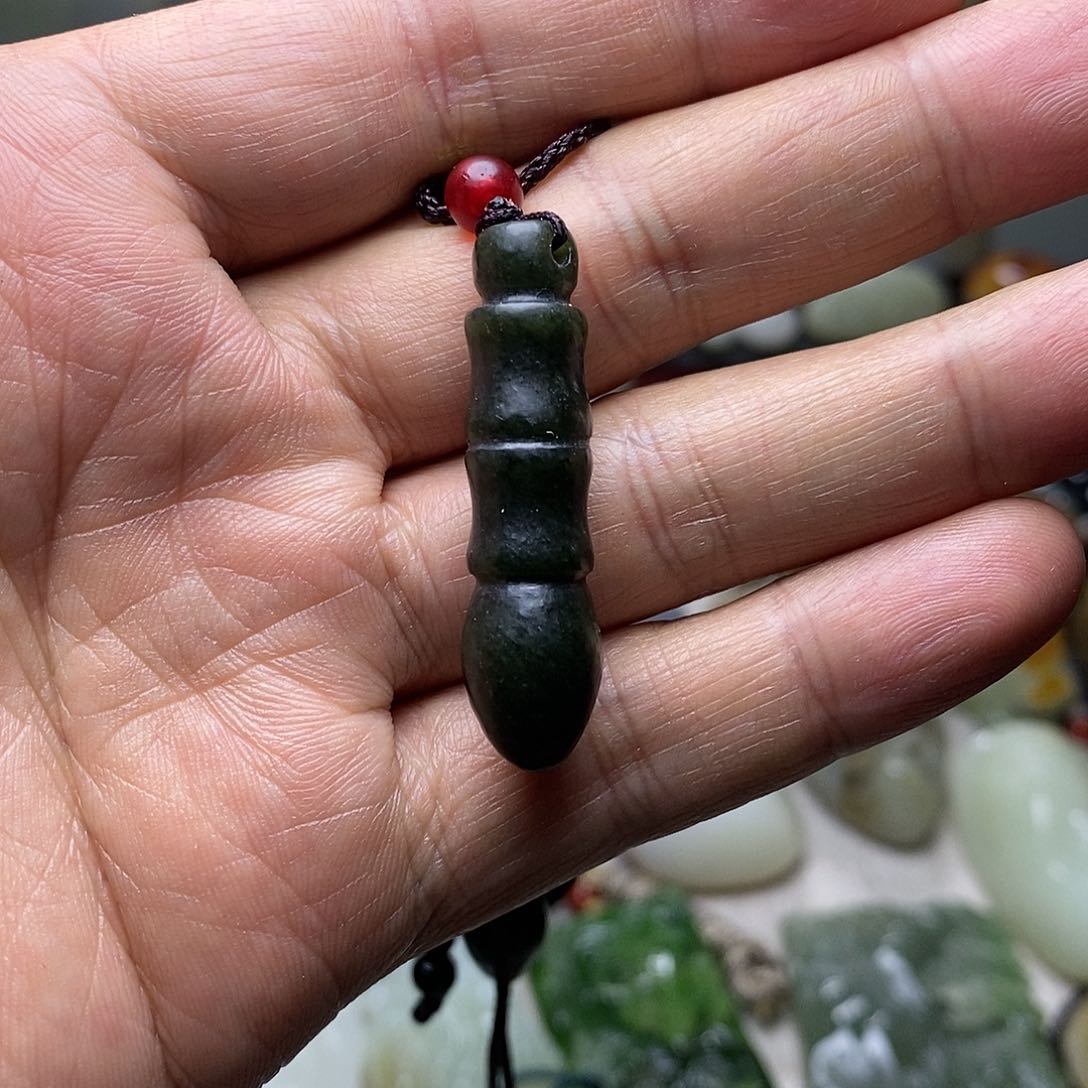 和田玉吊坠(不含链)未镶嵌