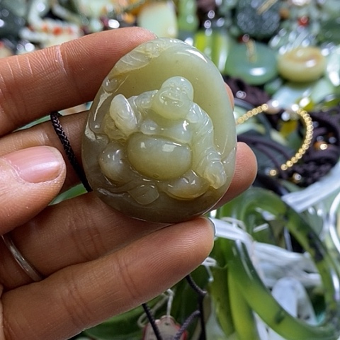 和田玉颈饰未镶嵌一个