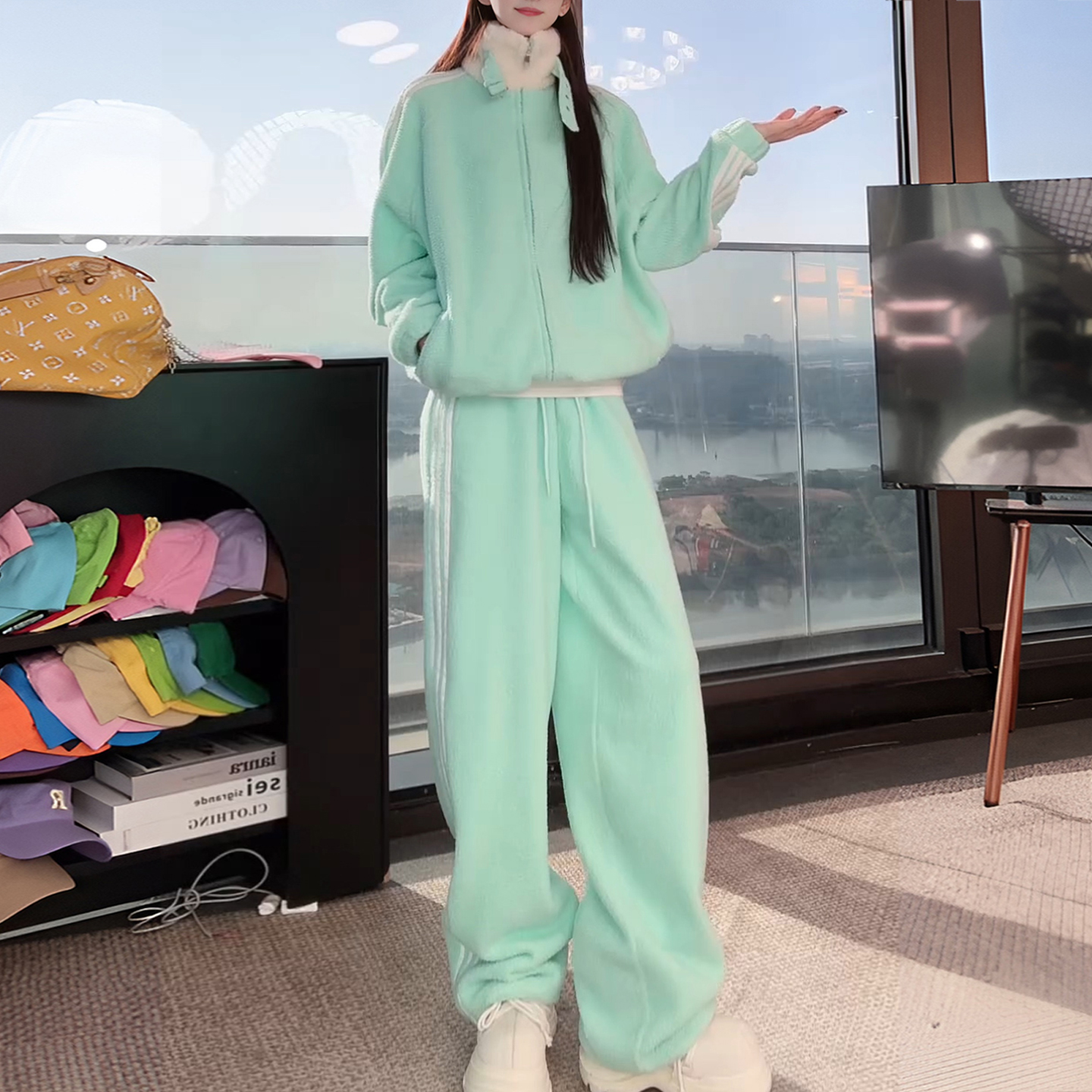 多巴胺时尚套装女冬季休闲百搭摇粒绒运动三条杠外套休闲裤两件套