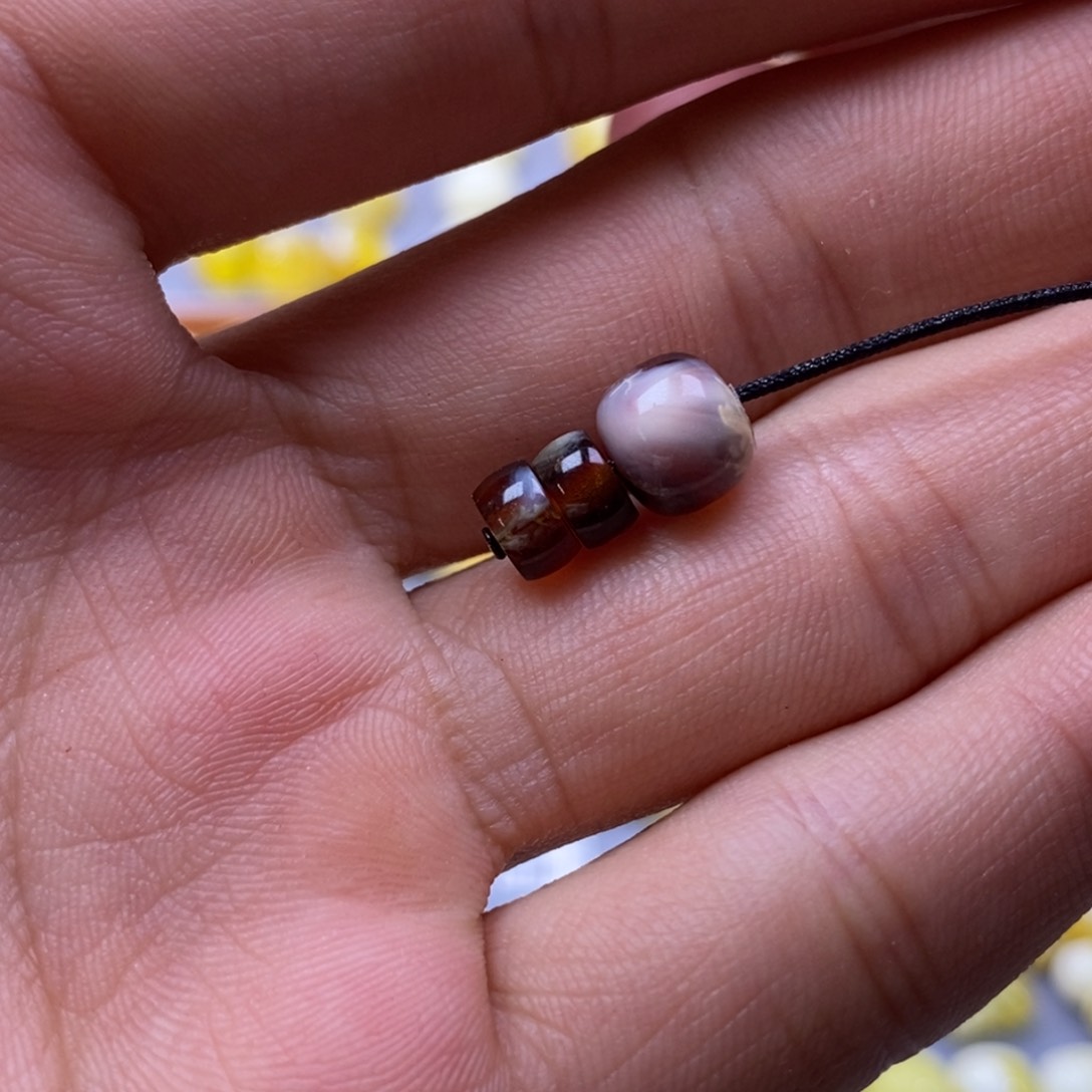 未镶嵌琥珀珠宝奇石