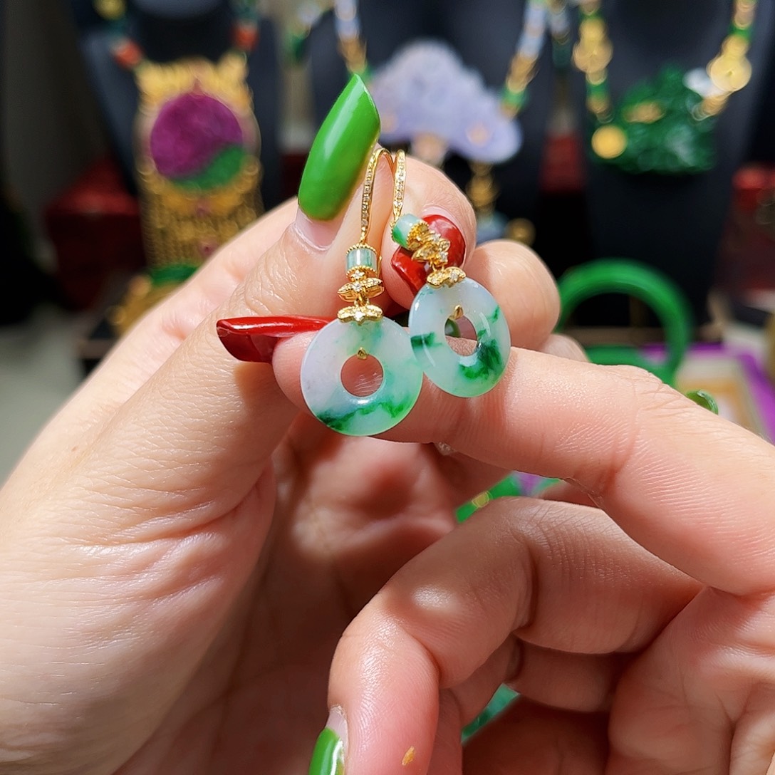 【闪购商品】翡翠耳饰18K金镶嵌翡翠