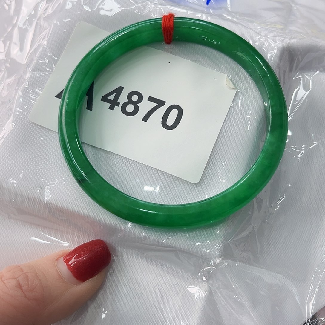 翡翠手镯未镶嵌多样性