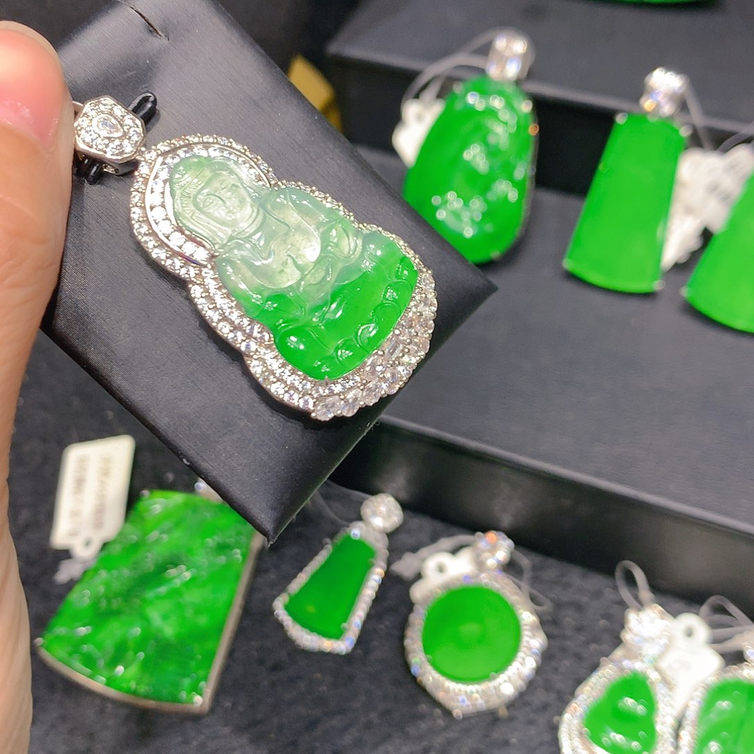 颈饰未镶嵌翡翠辰*阁00003