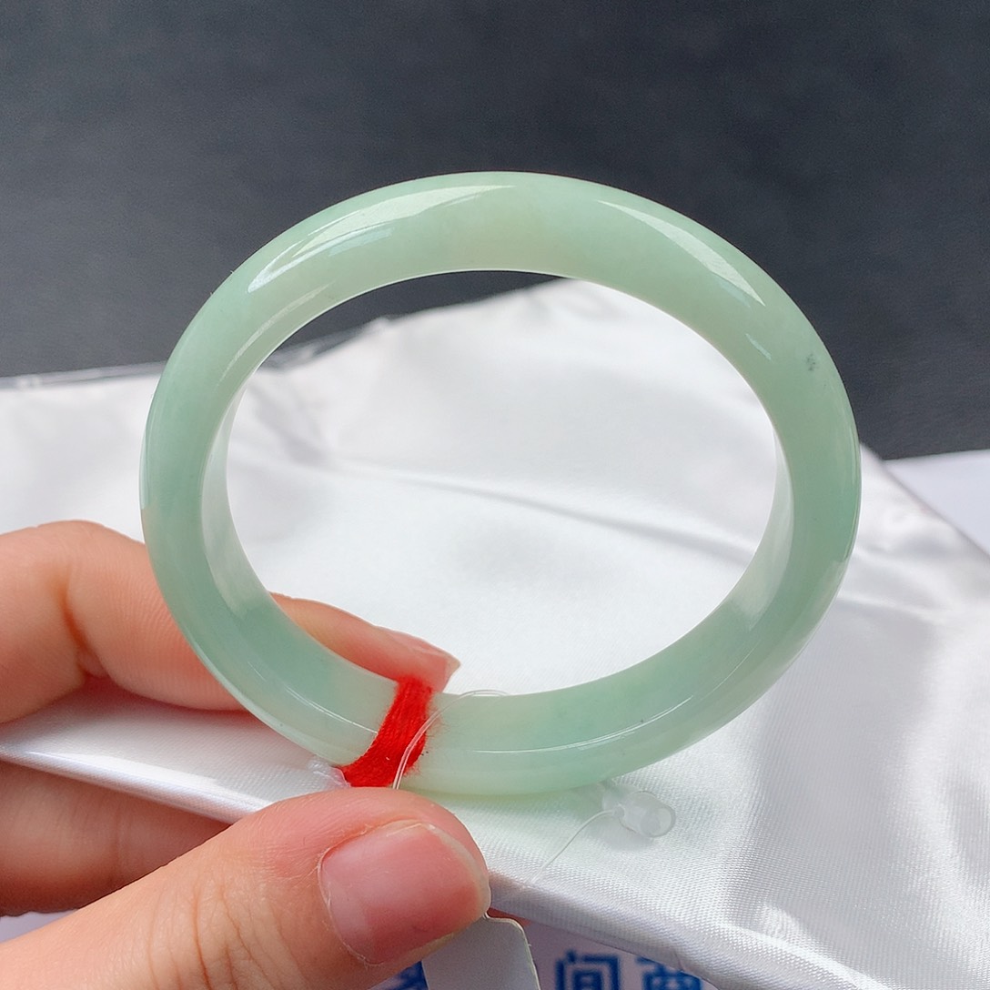 翡翠手镯未镶嵌40贵妃52.