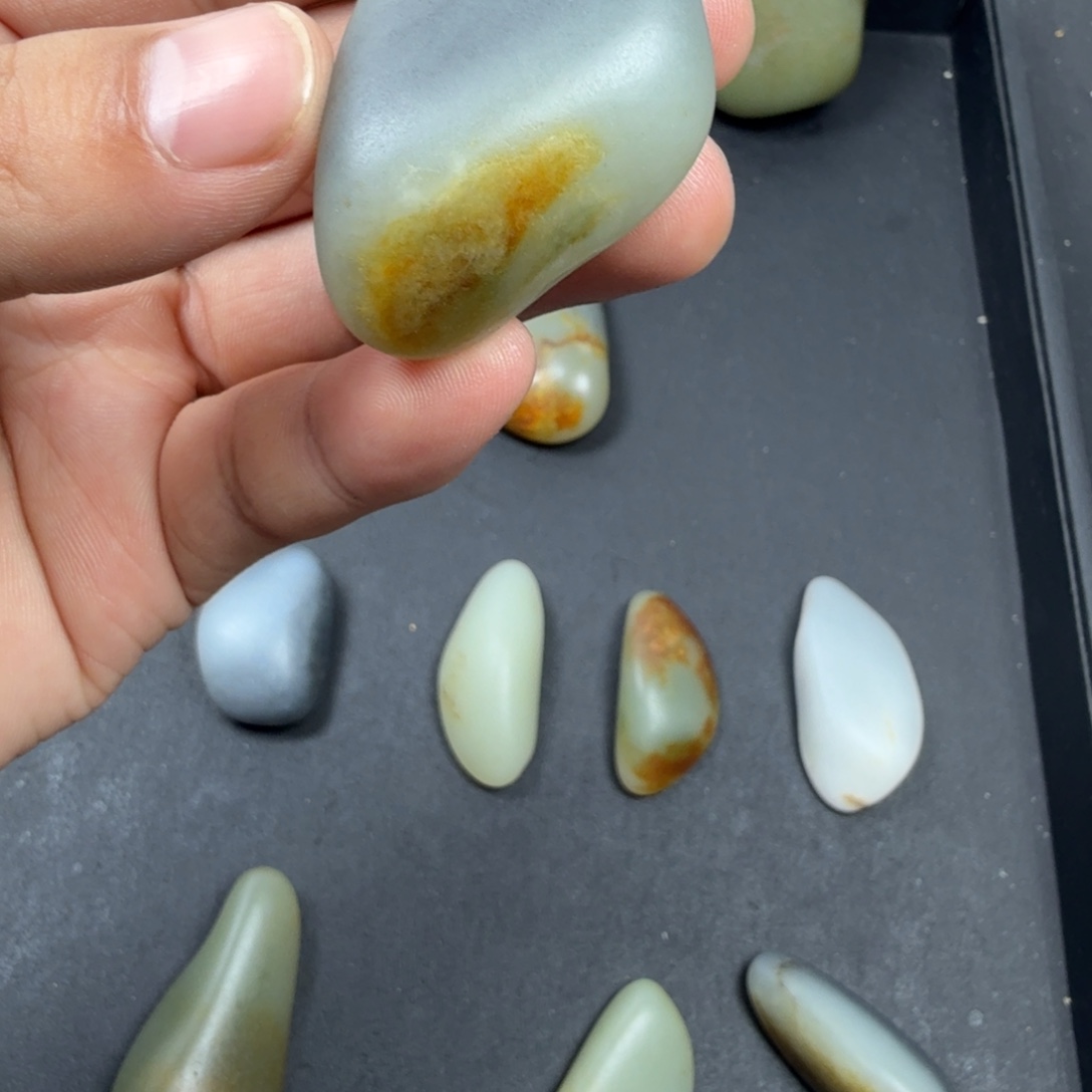 转***啊和田玉（糖玉）未镶嵌挂件