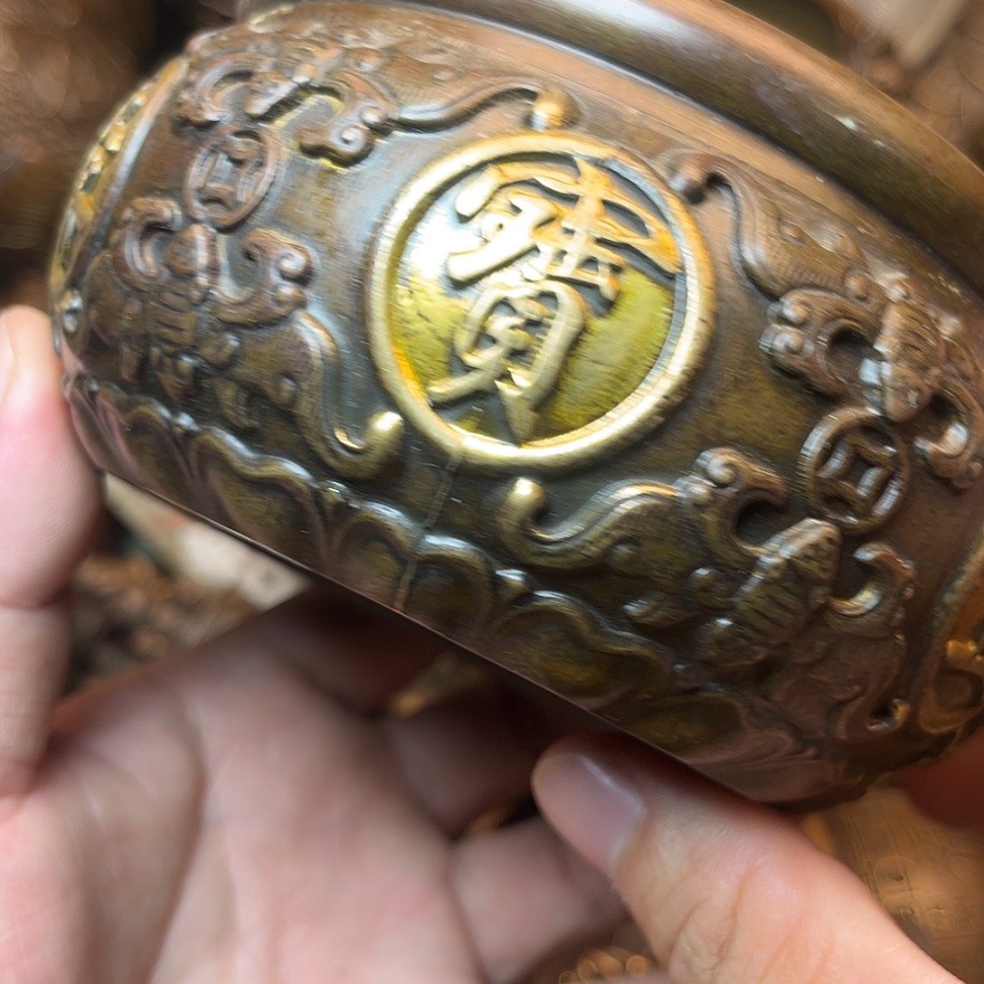 精美铜器工艺品等