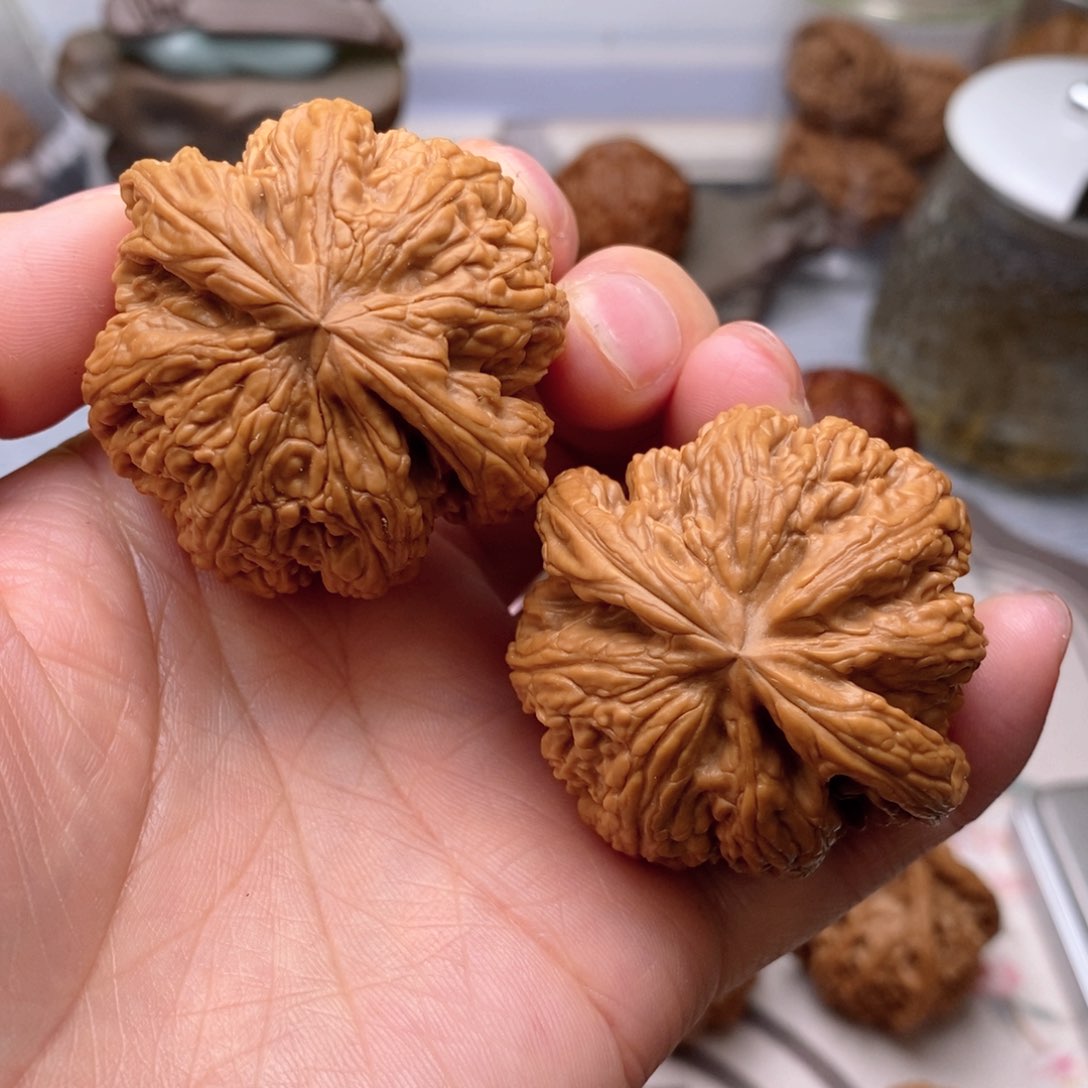 【闪购商品】文玩核桃把件粗筋