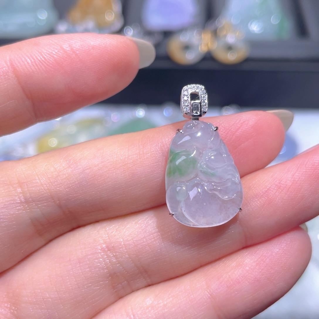 颈饰18K金镶嵌翡翠翡翠