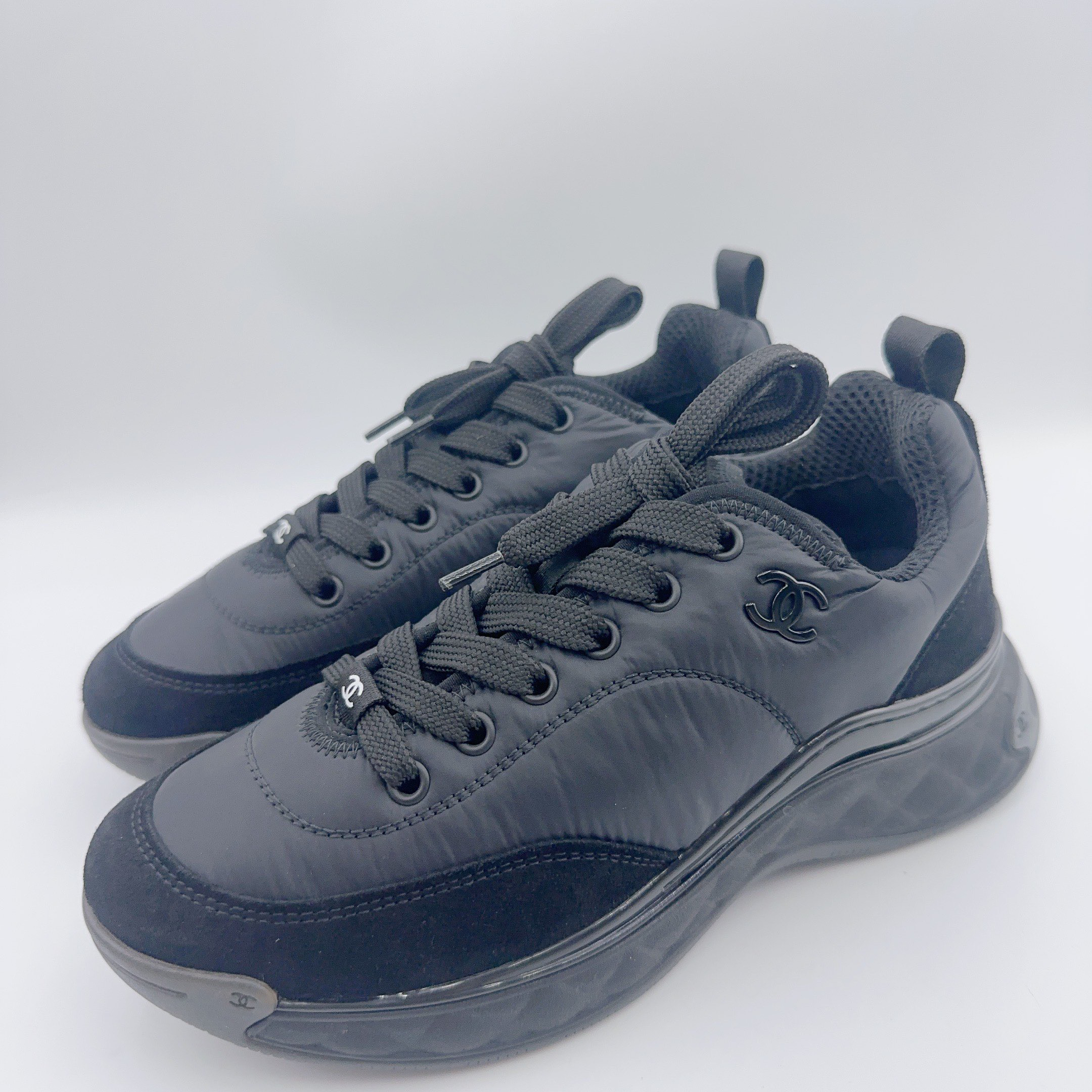 未使用 Chanel/香奈儿 37码/黑色双C尼龙运动鞋/01447