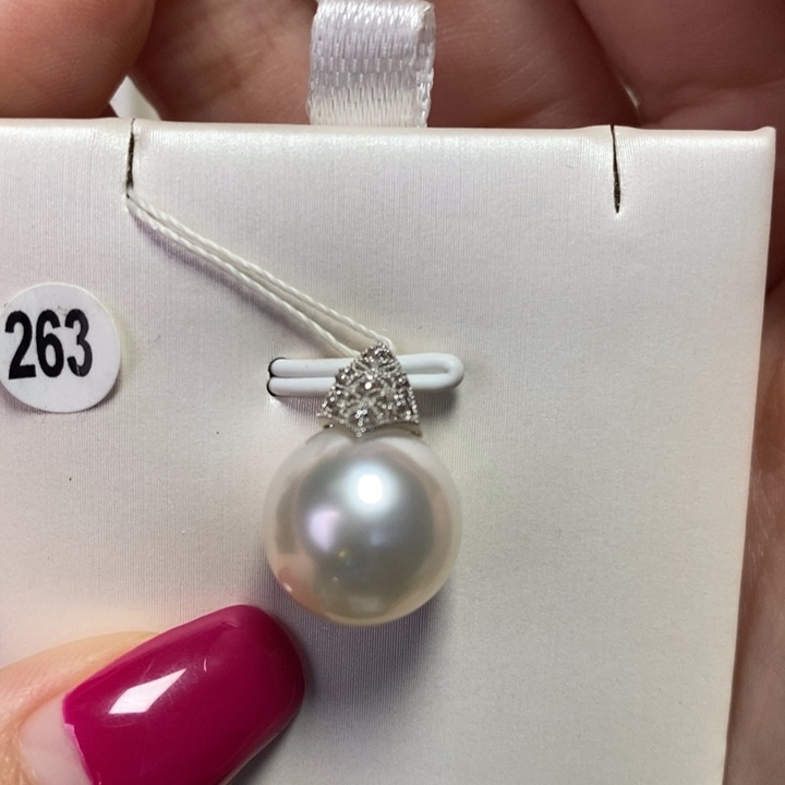 海水珍珠吊坠(不含链)18K金镶嵌