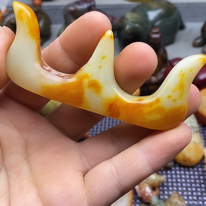 未镶嵌蛇纹石玉颈饰