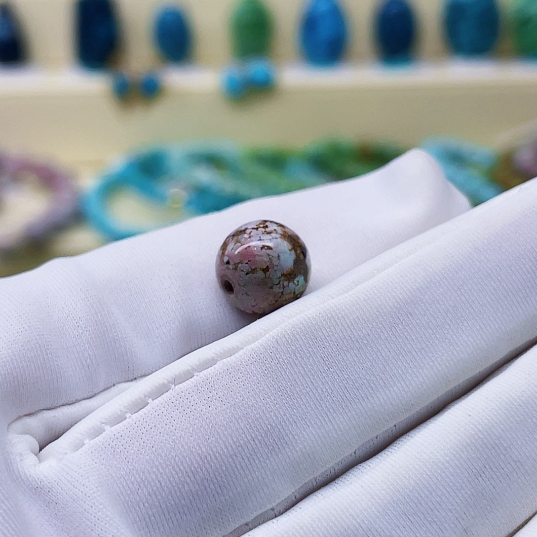 绿松石颈饰未镶嵌