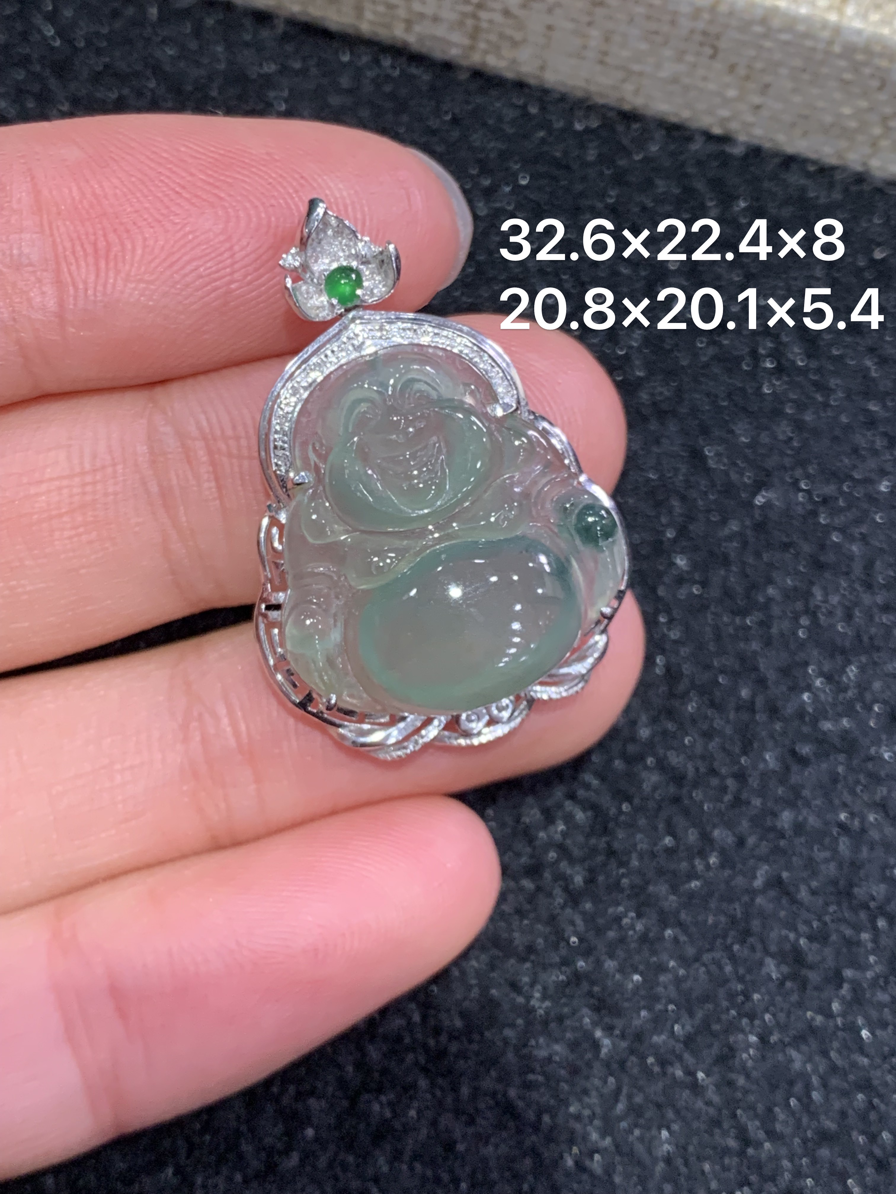 18K金镶嵌天然缅甸翡翠冰种佛公吊坠