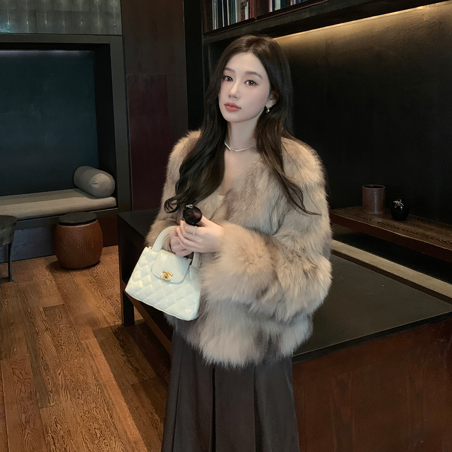 2025秋冬新款轻奢风狐狸毛皮草外套女短款毛毛大衣保暖修身气质
