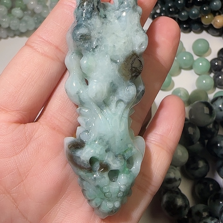 翡翠未镶嵌颈饰翡翠