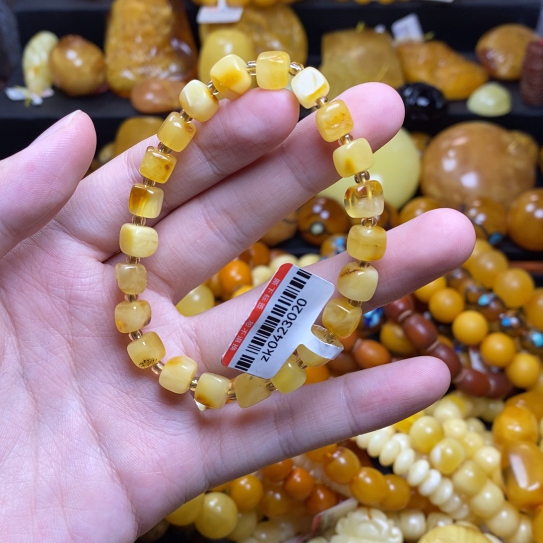 琥珀未镶嵌珠宝奇石