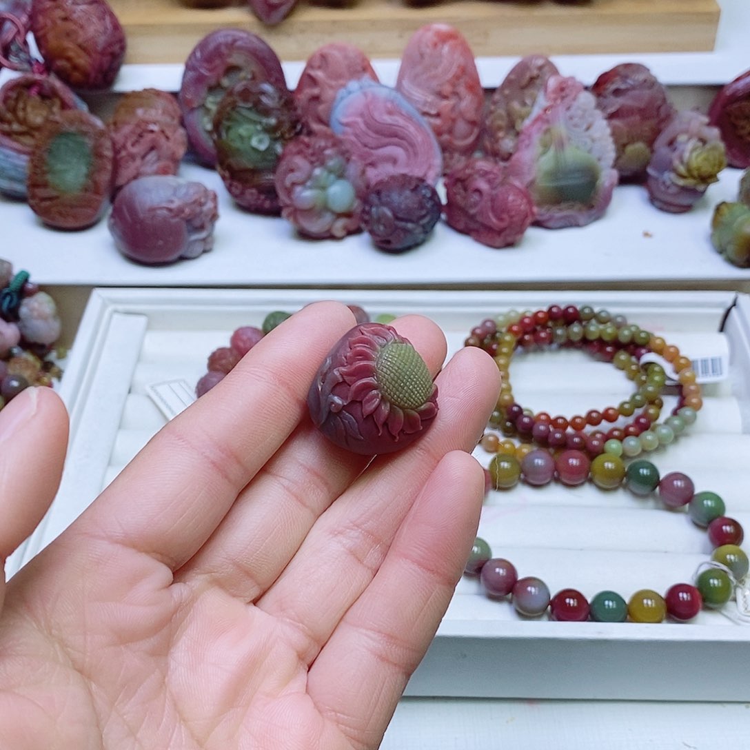 玛瑙/玉髓盐源玛瑙未镶嵌