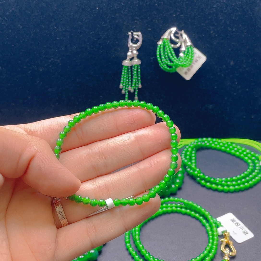 翡翠未镶嵌项链卡4